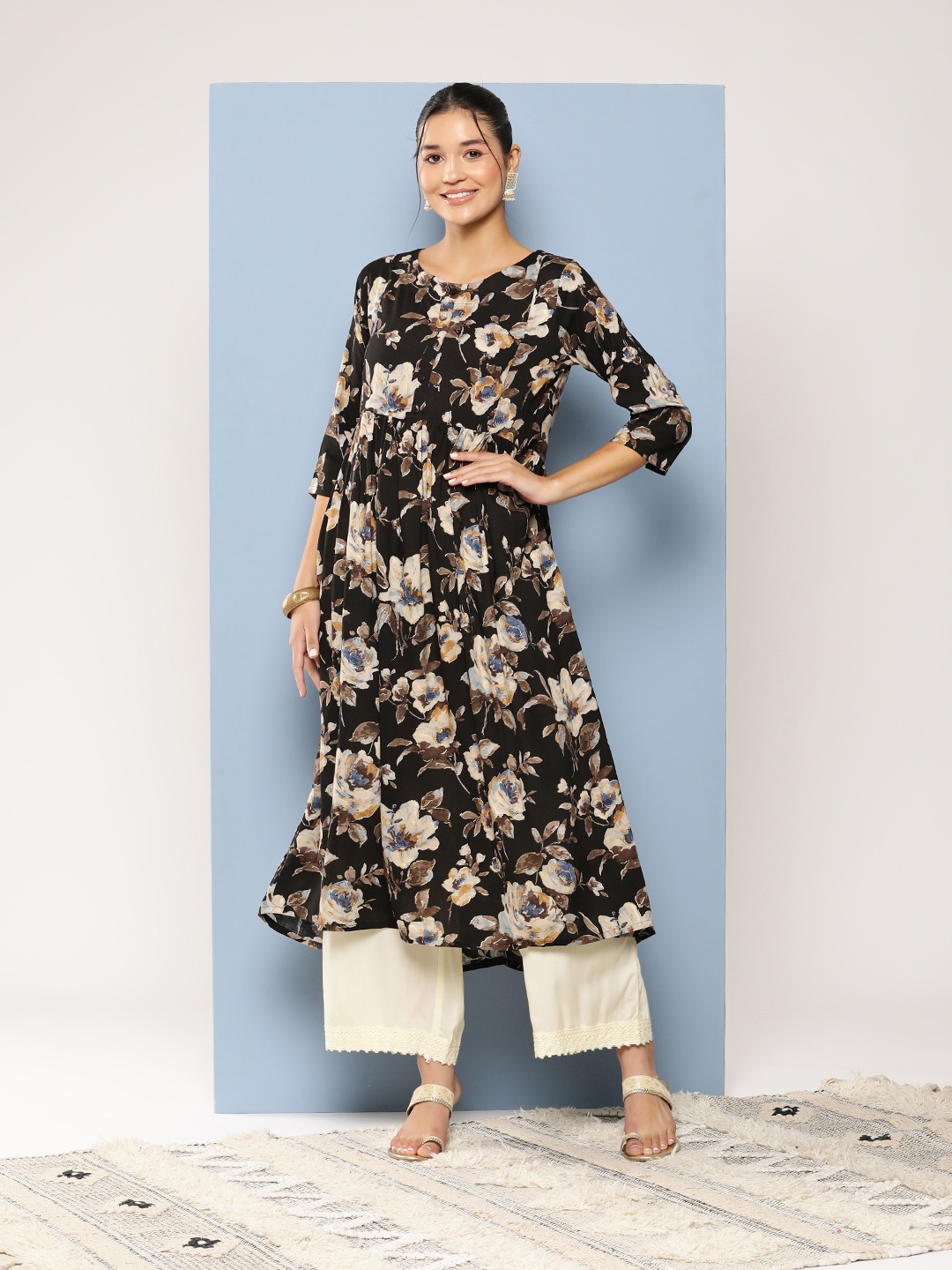 

Aarika Women Floral Printed A-Line Kurta, Black
