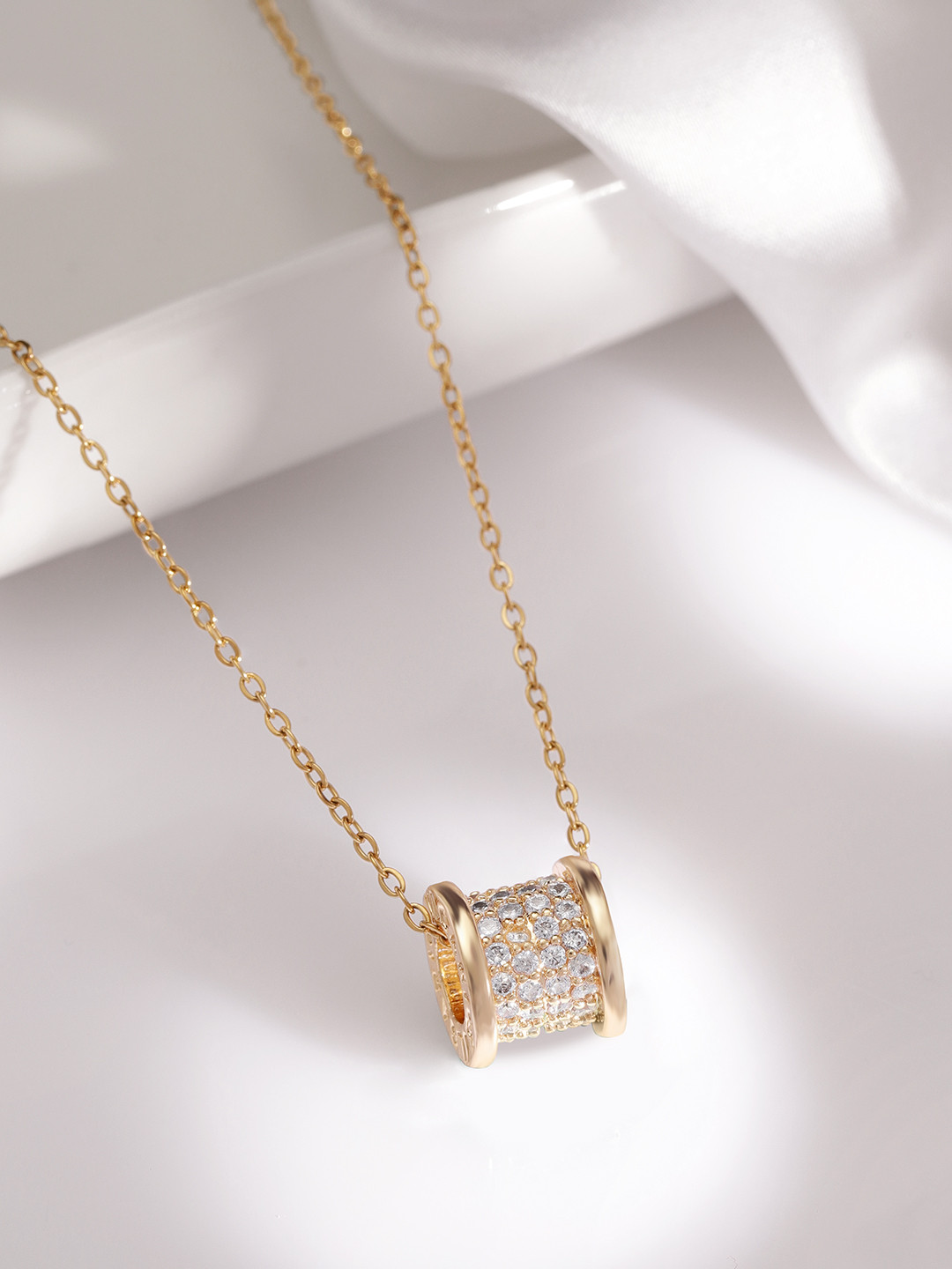 

Rubans Voguish 18k Gold Plated Stainless Steel Tarnish-Free Zirconia Wheel Necklace