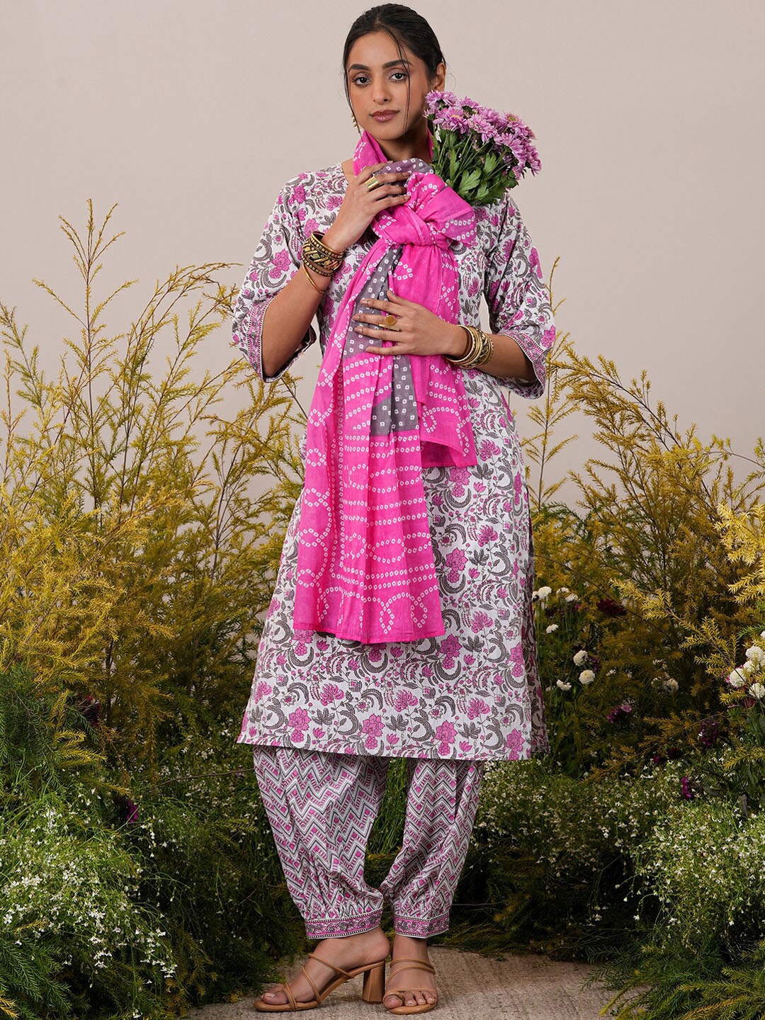 

Libas Floral Printed Regular Pure Cotton Kurta With Salwar & Dupatta, Pink
