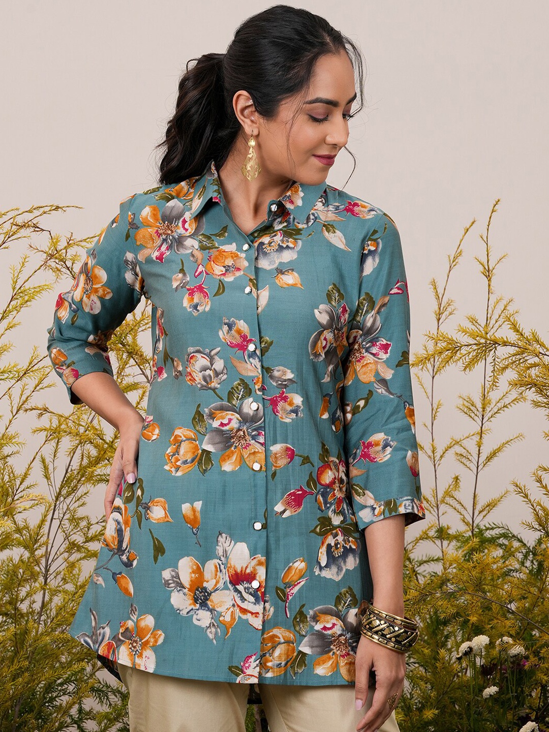 

Libas Floral Printed Shirt Collar Kurti, Blue