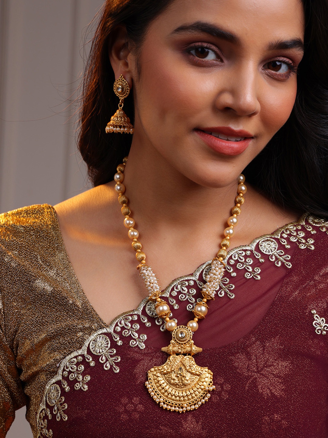 

PANASH Gold Plated Stones Studded & Beaded Necklace And Earrings