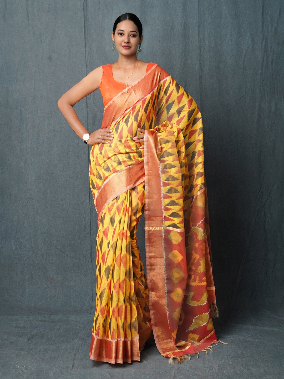 

Unnati Silks Zari Silk Cotton Handloom Pochampally Saree, Yellow