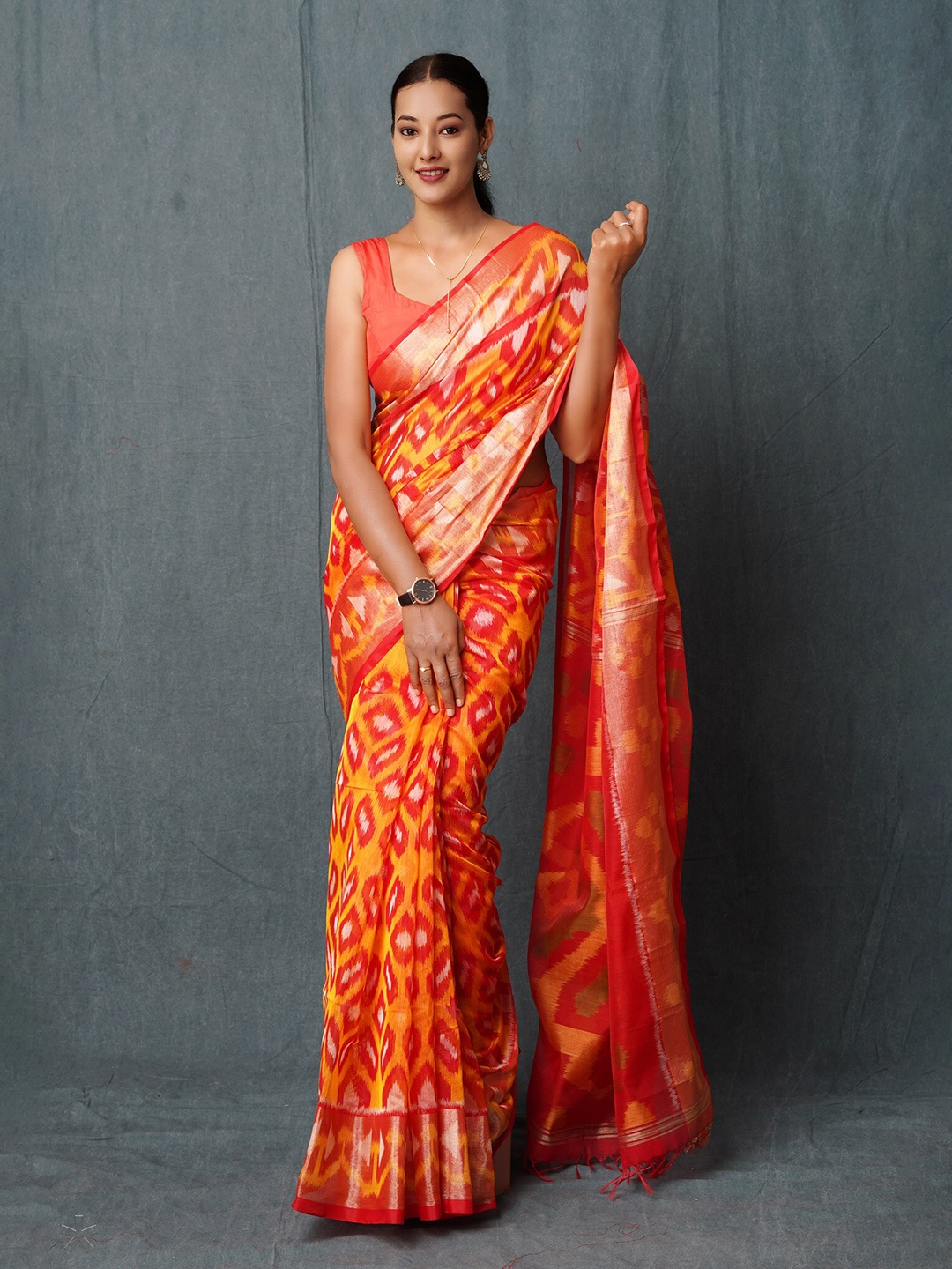 

Unnati Silks Ethnic Motifs Zari Silk Cotton Handloom Pochampally Saree, Yellow
