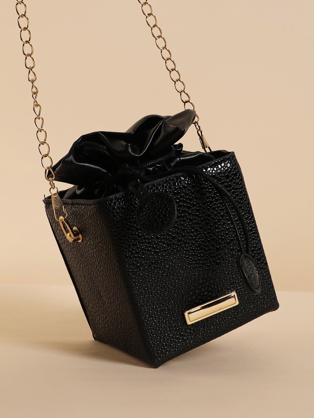 

HAUTE SAUCE by Campus Sutra Leather Sling Bag, Black
