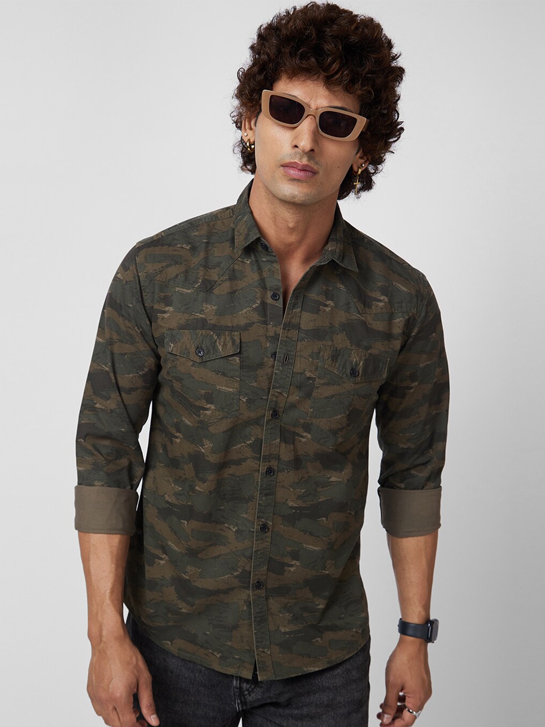 

VASTRADO Classic Camouflage Printed Spread Collar Long Sleeves Slim Fit Casual Shirt, Olive