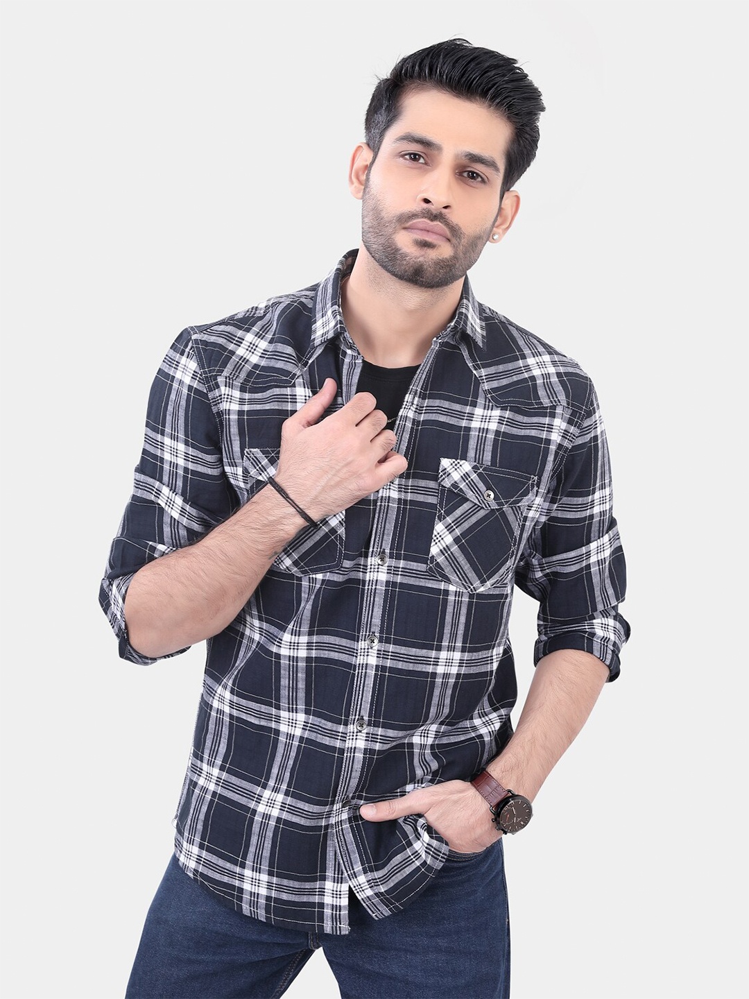 

VASTRADO Classic Checked Spread Collar Long Sleeves Slim Fit Casual Shacket, Black