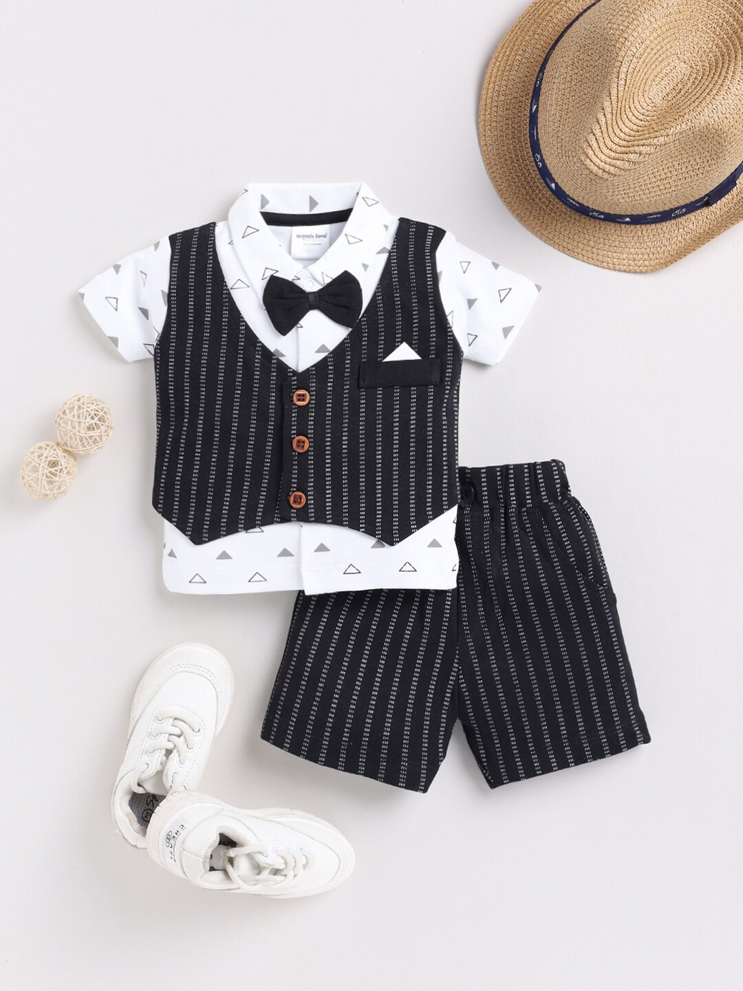 

Moms Love Infant Boys Printed Pure Cotton T-shirt with Shorts, Black