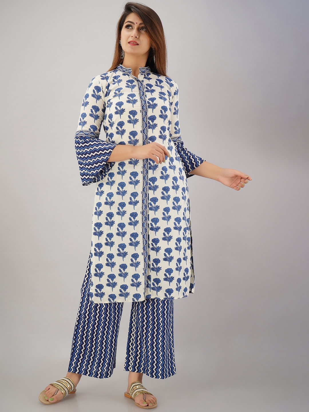 

HERE&NOW White & Blue Floral Printed Regular Pure Cotton Kurta with Palazzos
