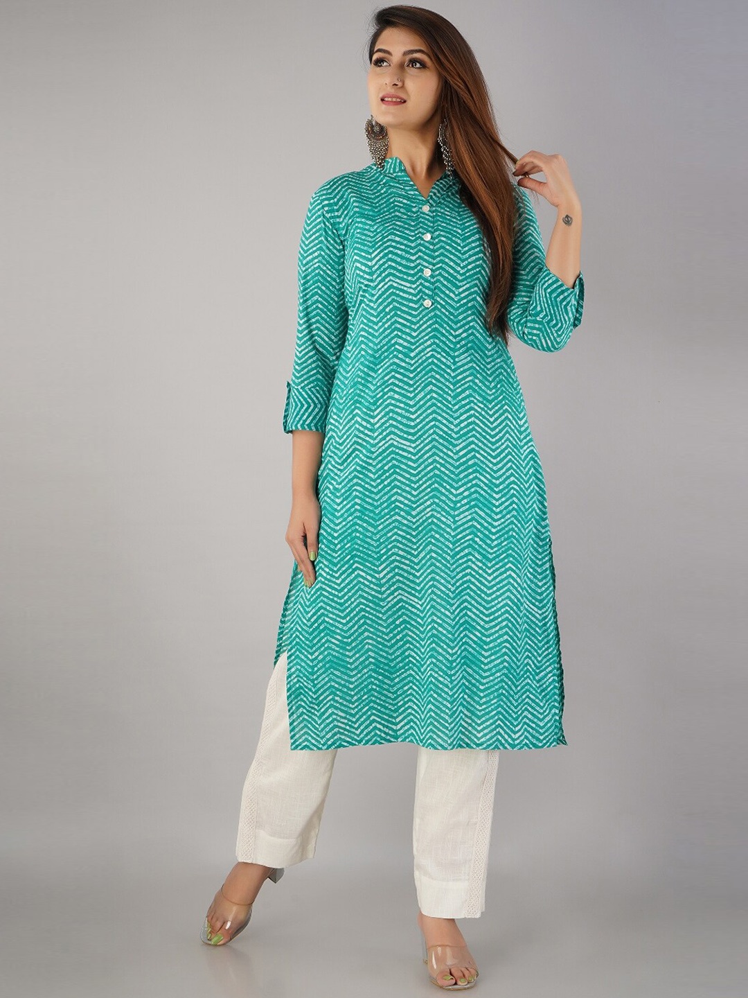 

HERE&NOW Geometric Printed Mandarin Collar Roll-Up Sleeves Straight Kurta, Green