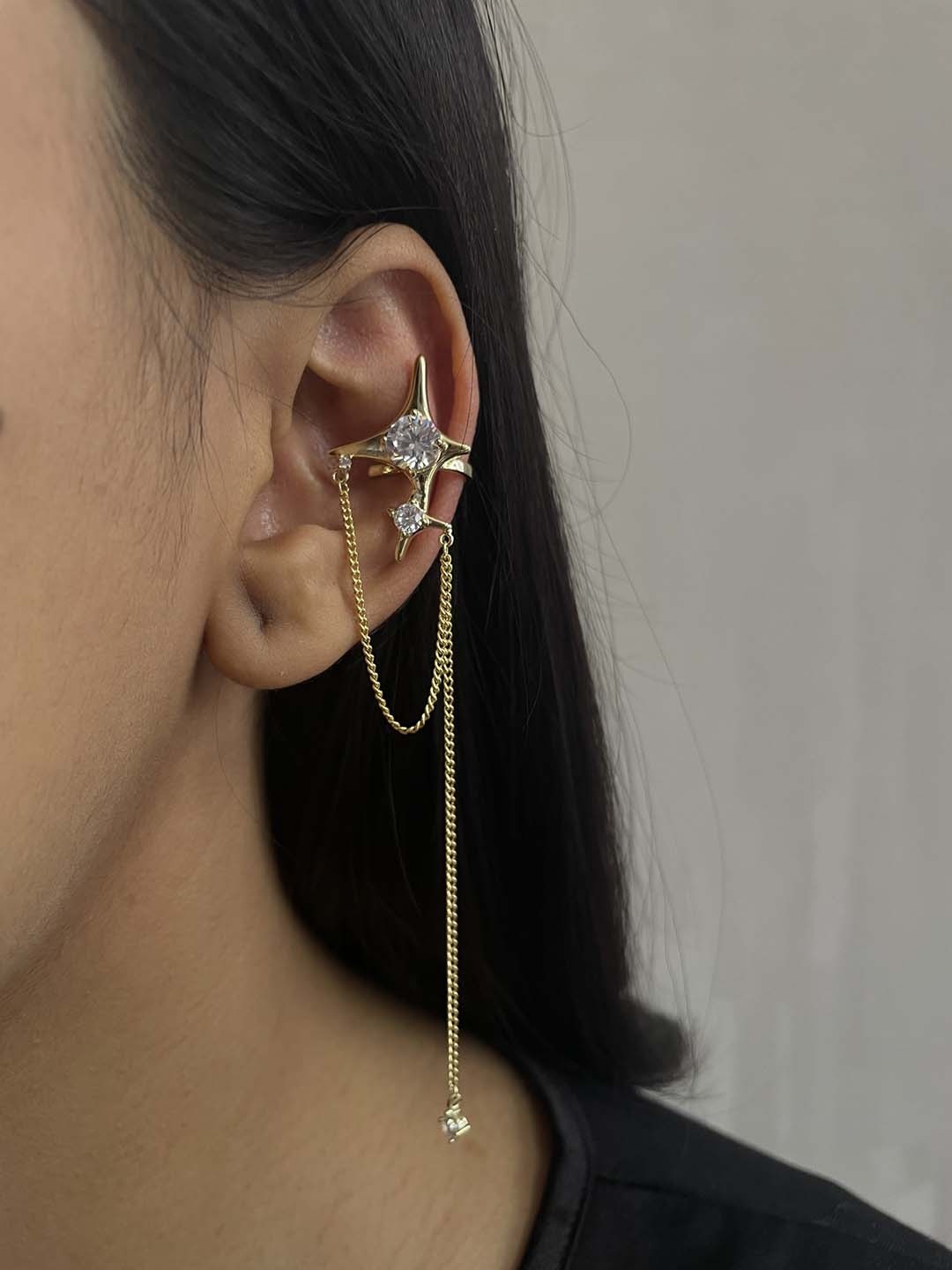 

ISHKAARA Gold-Plated Star Shape Clip On Earcuffs