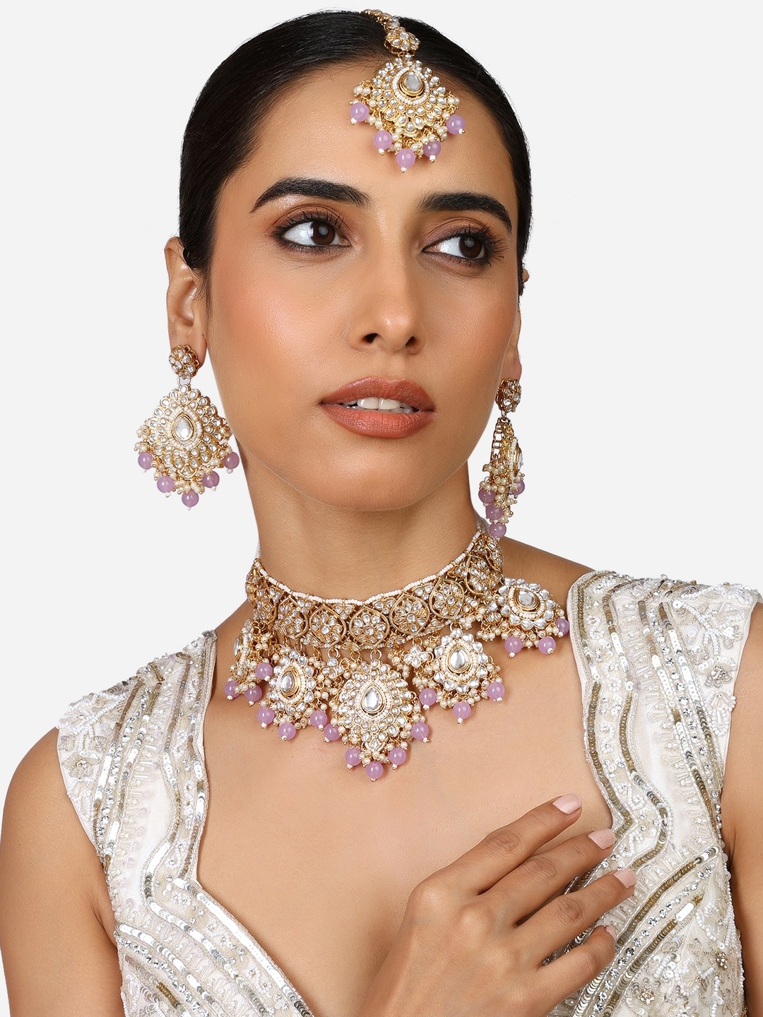 

Zaveri Pearls Gold Plated Kundan & Pearls Studded Jewellary Set