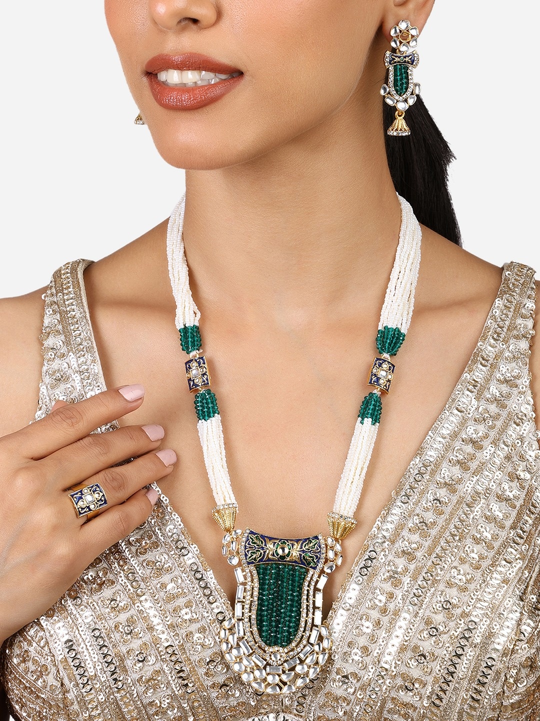 

Zaveri Pearls Gold-Plated Kundan Studded Jewellery Set