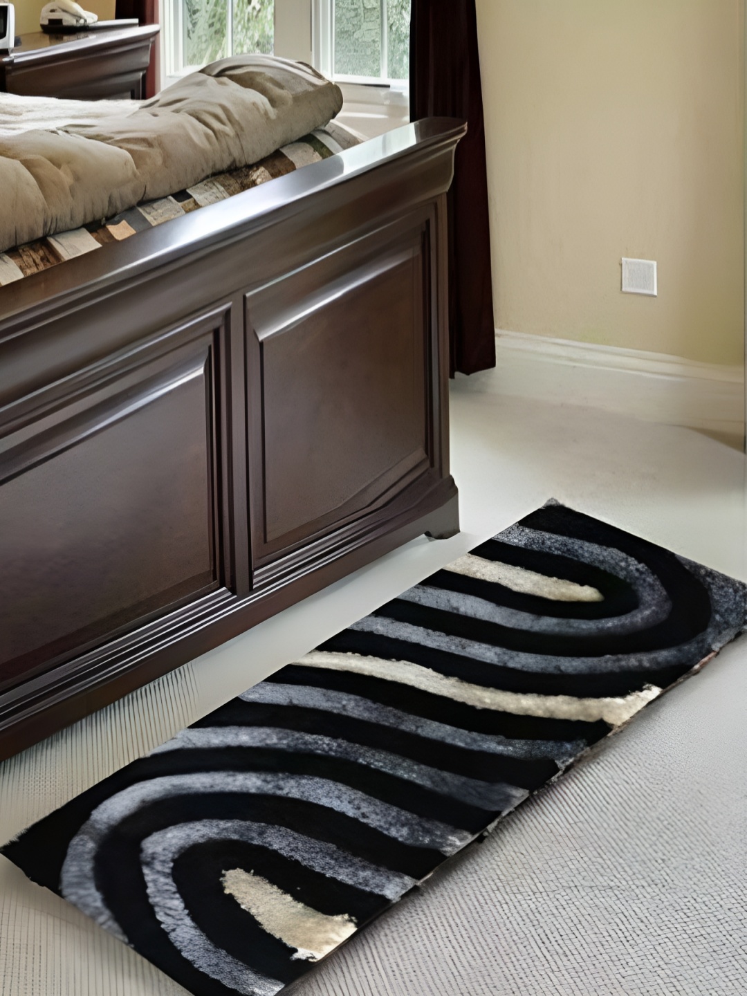 

Shopgallery Grey & Black Geometric Soft & Anti-skid Floor Runner, Grey melange
