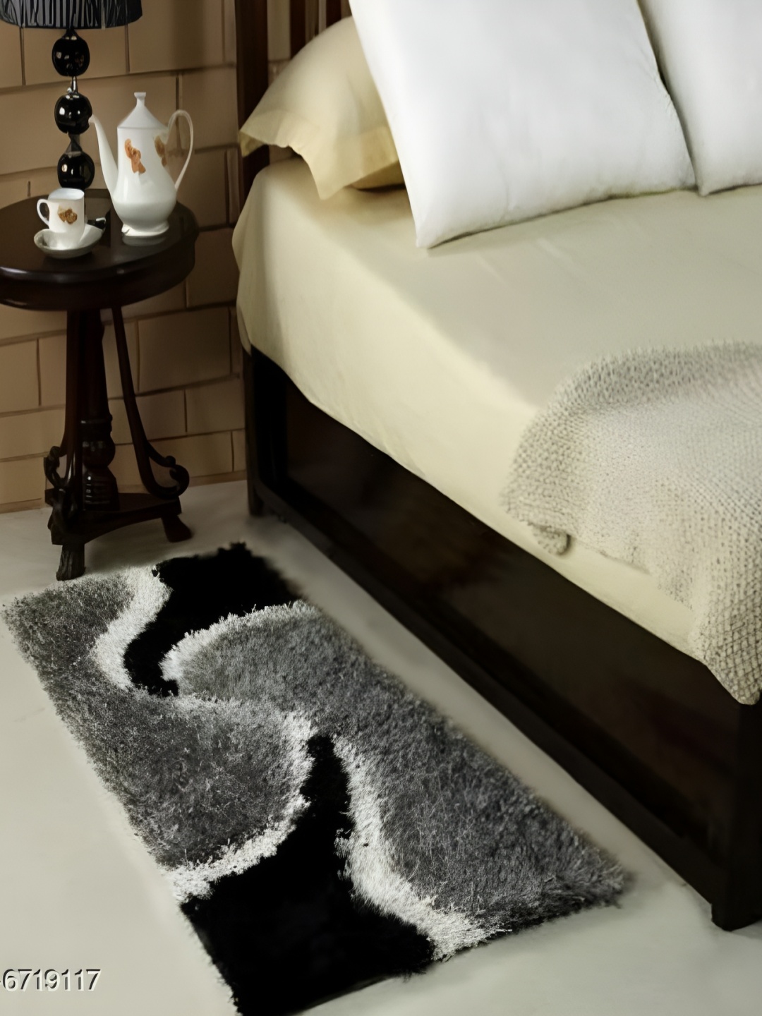

Shopgallery Grey & Black Geometric Soft & Anti-skid Floor Runner, Grey melange