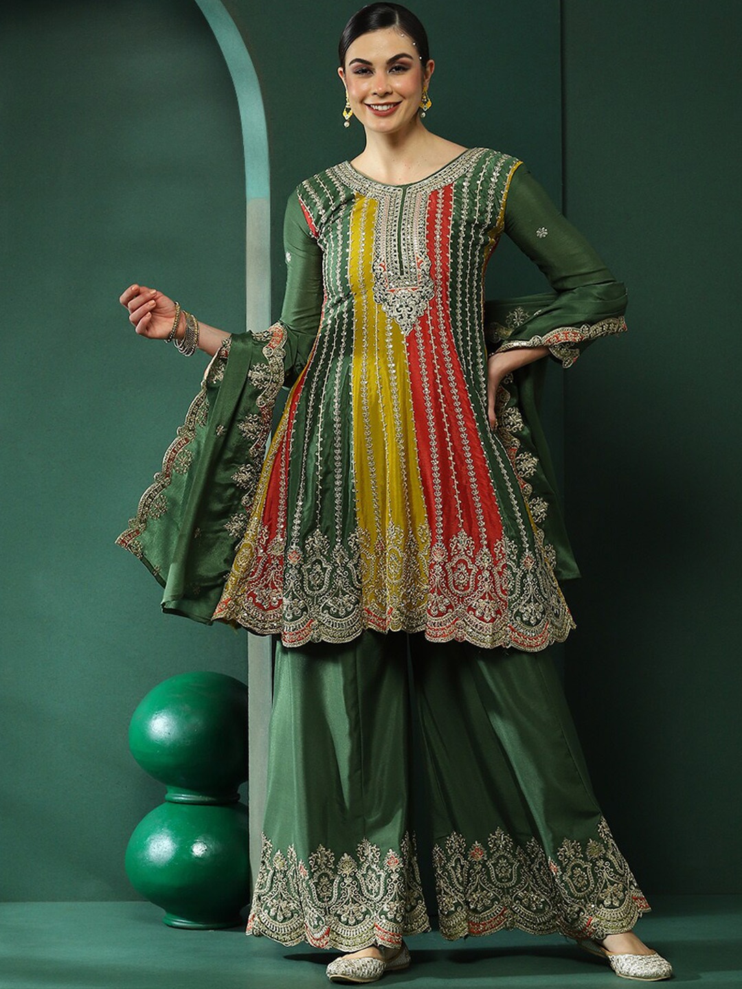 

AKS Couture Ethnic Motifs Embroidered Regular Anarkali Kurta with Sharara & Dupatta, Green