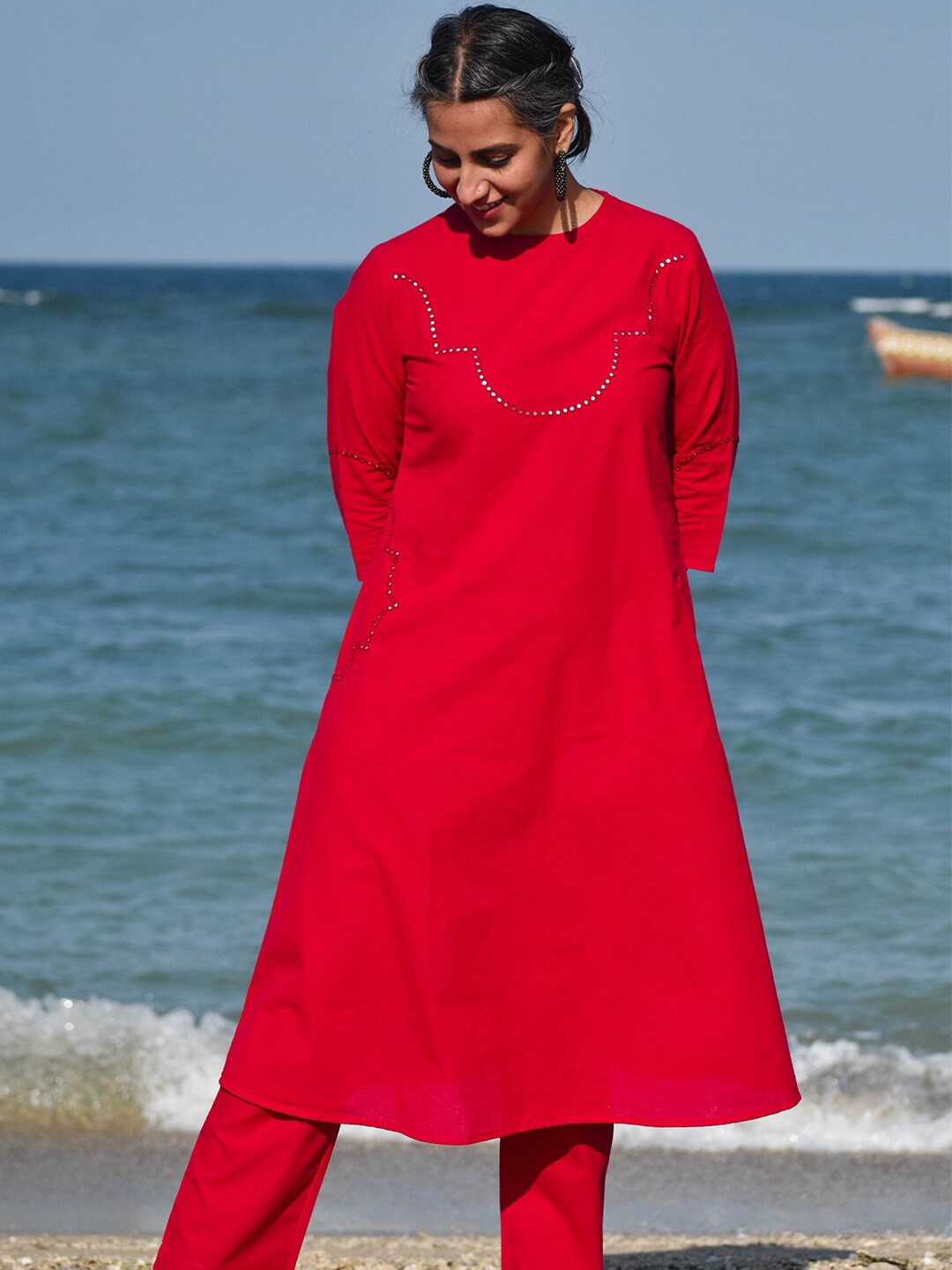 

OKHAI Ethnic Motifs Embroidered Regular Mirror Work Pure Cotton Kurta with Trousers, Red
