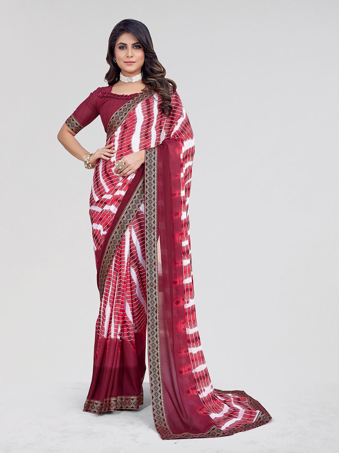 

Yashika Leheriya Printed Tie and Dye Zari Saree, Maroon