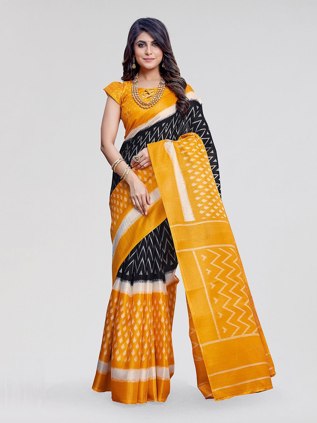 

Yashika Geometric Printed Saree, Mustard