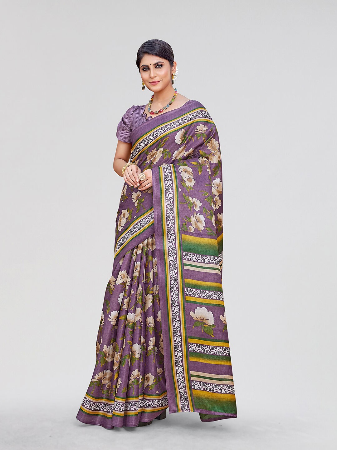 

Yashika Floral Printed Saree, Purple