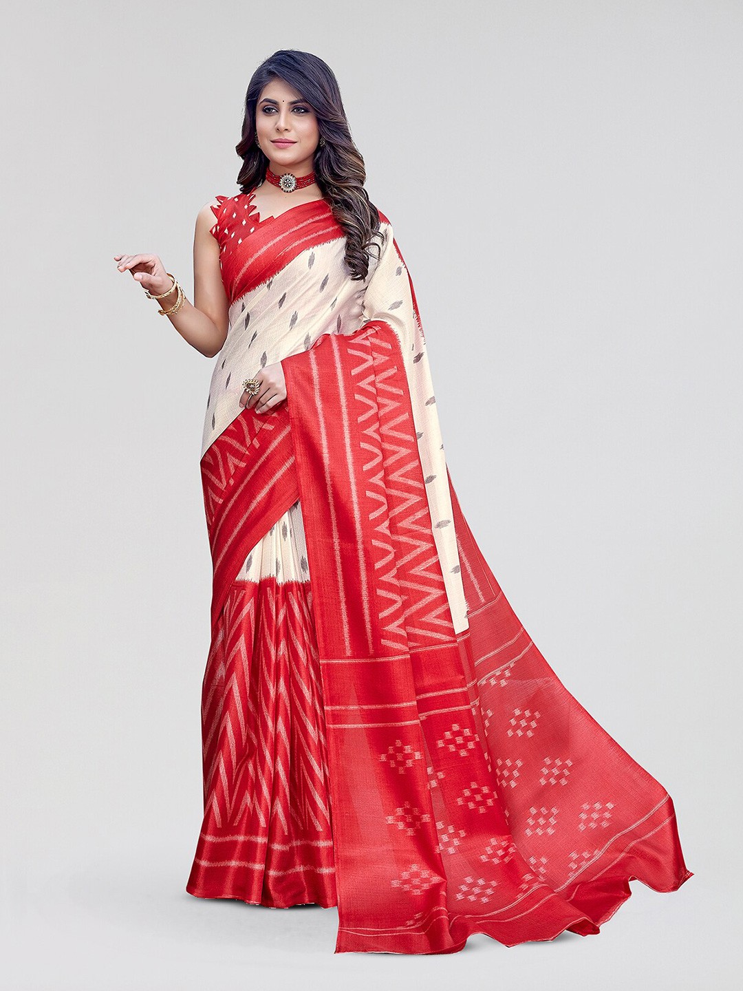 

Yashika Ethnic Motifs Printed Saree, Red