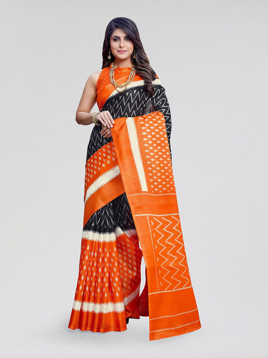 

Yashika Geometric Printed Saree, Orange