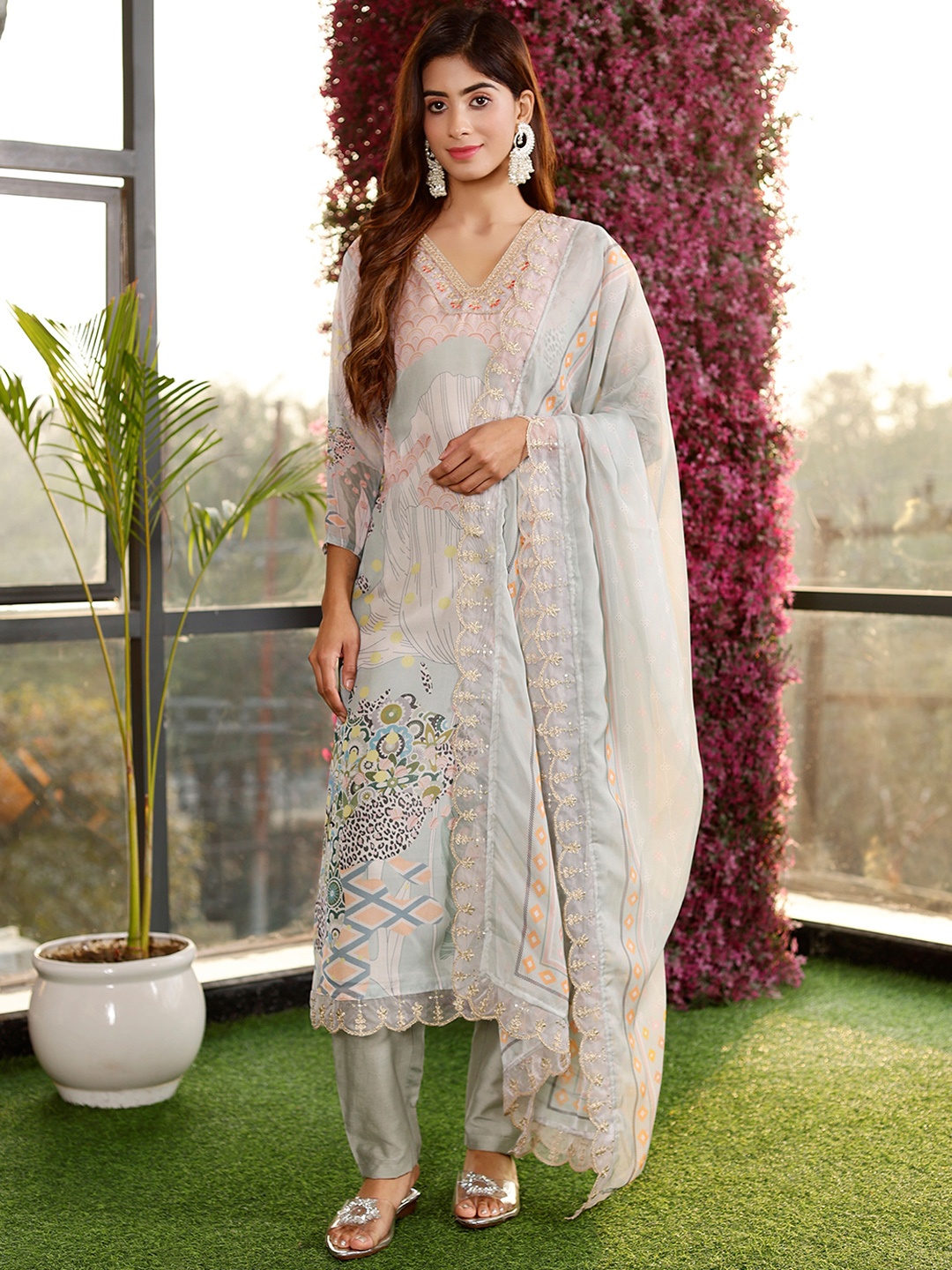 

J.KANJI Printed Regular Thread Work Kurta with Trousers & Dupatta, Grey melange