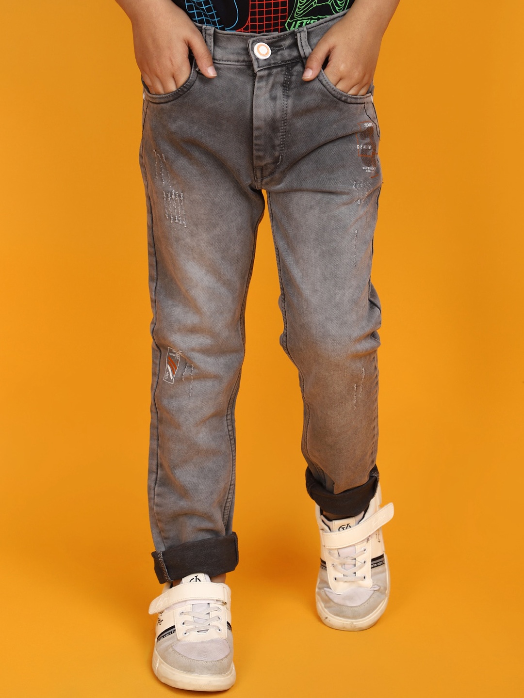 

V-Mart Boys Mid-Rise Mildly Distressed Heavy Fade Cotton Jeans, Grey