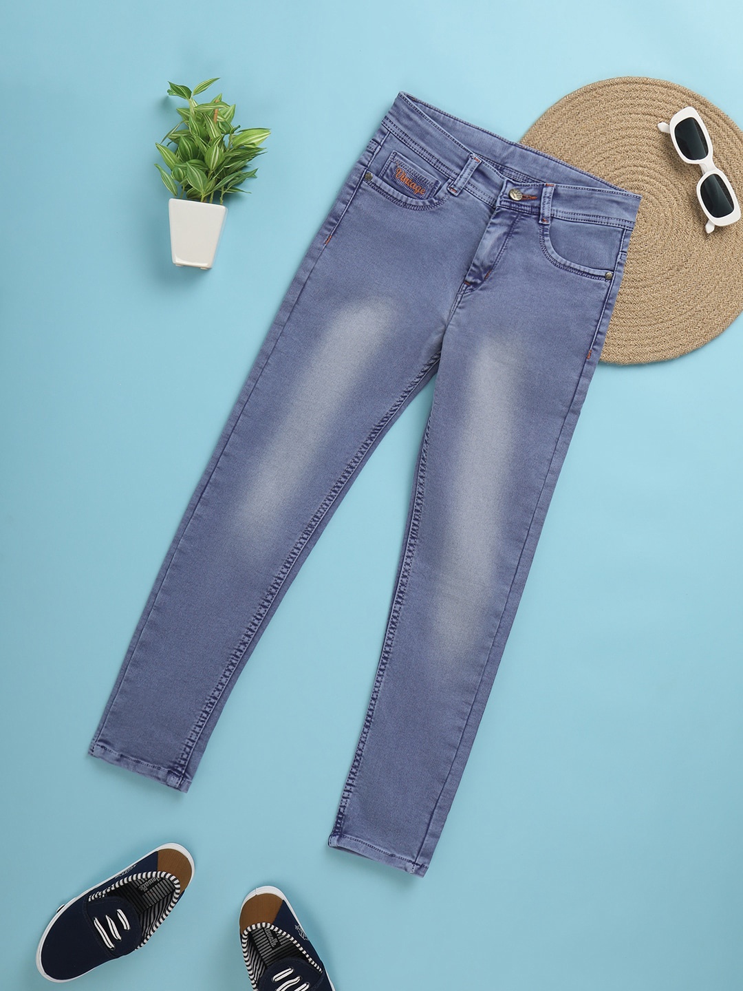 

V-Mart Boys Mid-Rise Dobby Light Fade Clean Look Denim Jeans, Blue
