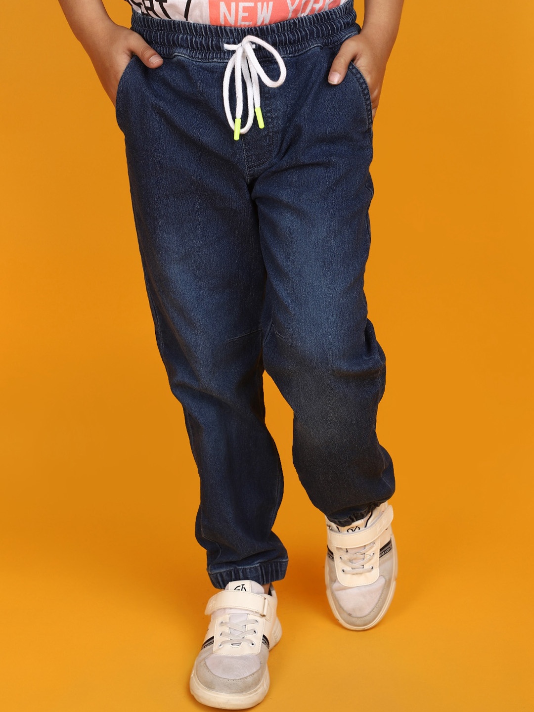 

V-Mart Boys Mid-Rise Light Fade Clean Look Denim Jeans, Blue