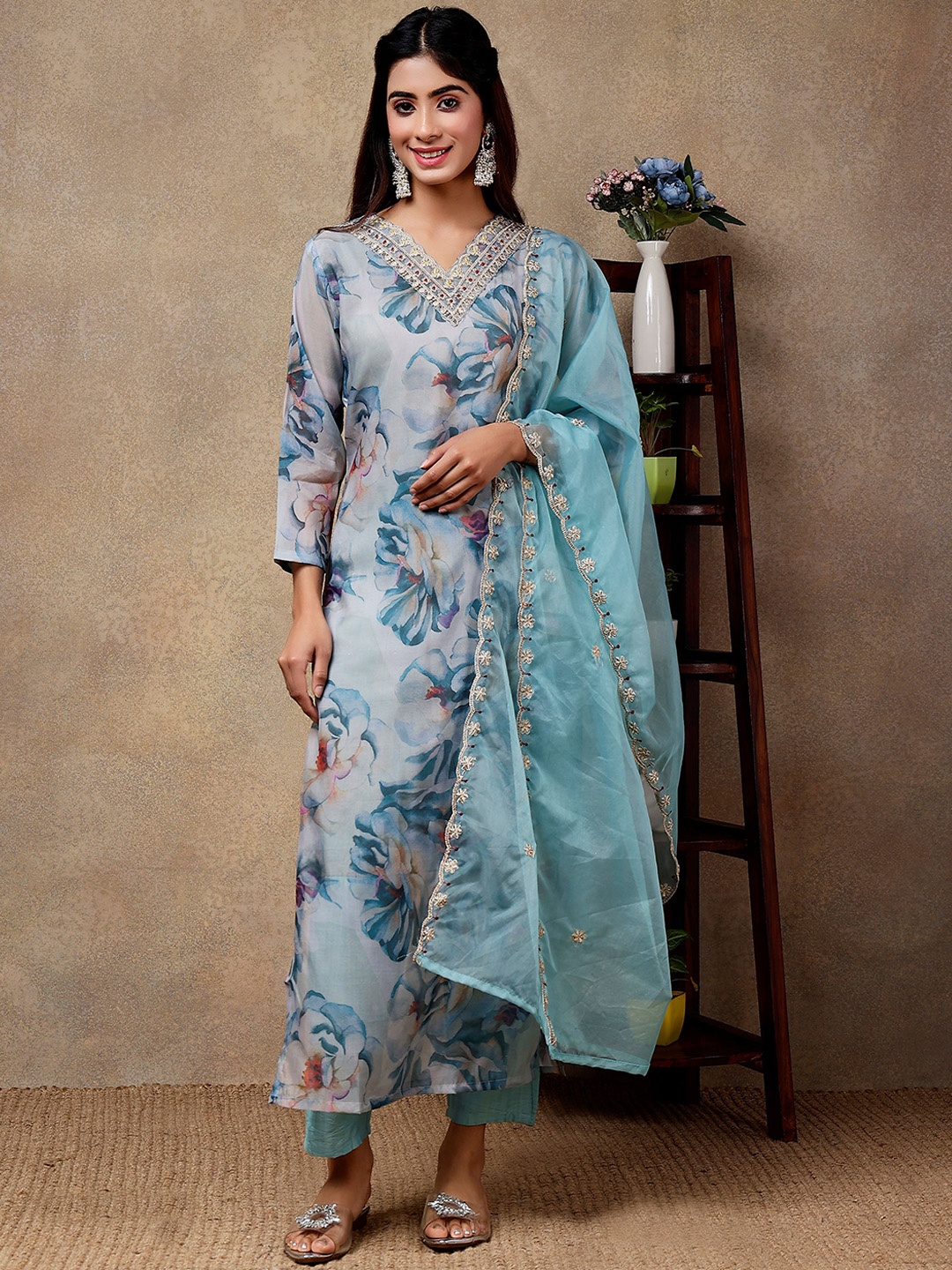 

J.KANJI Floral Printed Thread Work Straight Kurta With Trousers & Dupatta, Grey