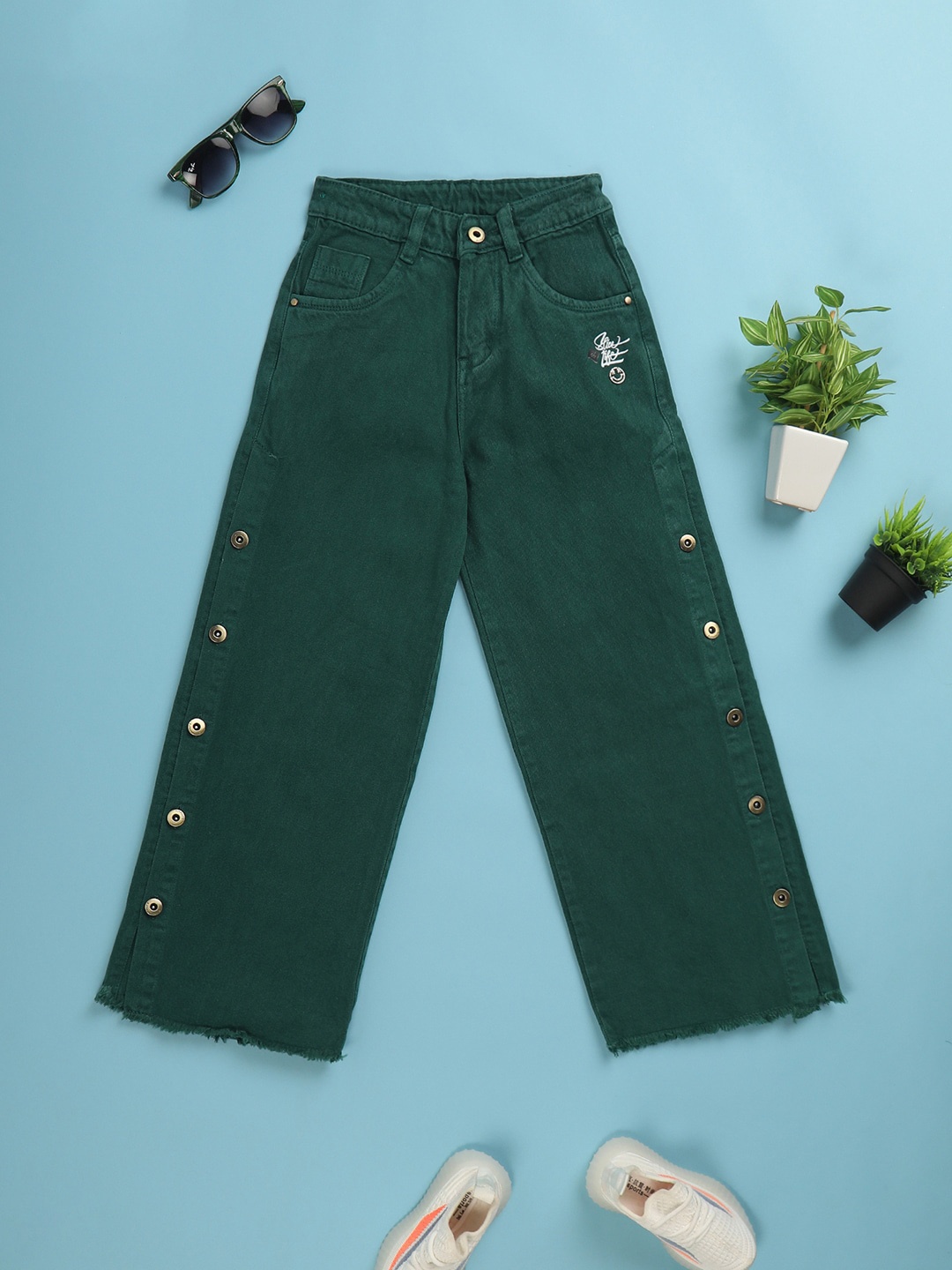 

V-Mart Girls Clean Look Regular Fit Cropped Length Cotton Jeans, Green