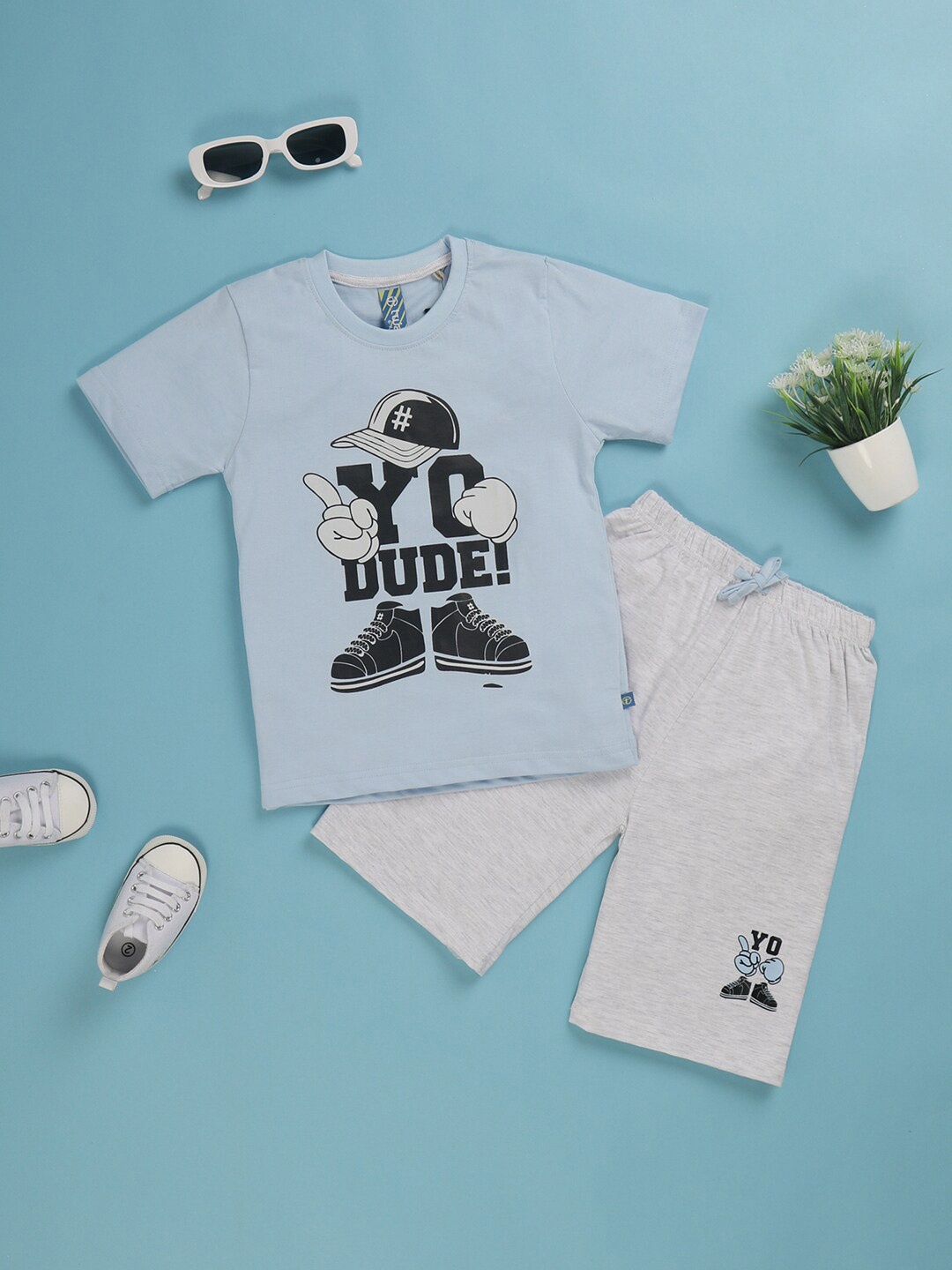 

V-Mart Boys Printed Pure Cotton T-shirt With Shorts, Blue