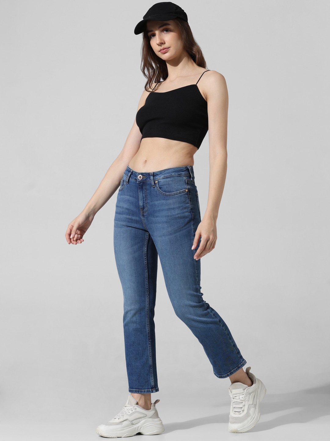 

ONLY Women Straight Fit Light Fade Cropped Stretchable Jeans, Blue