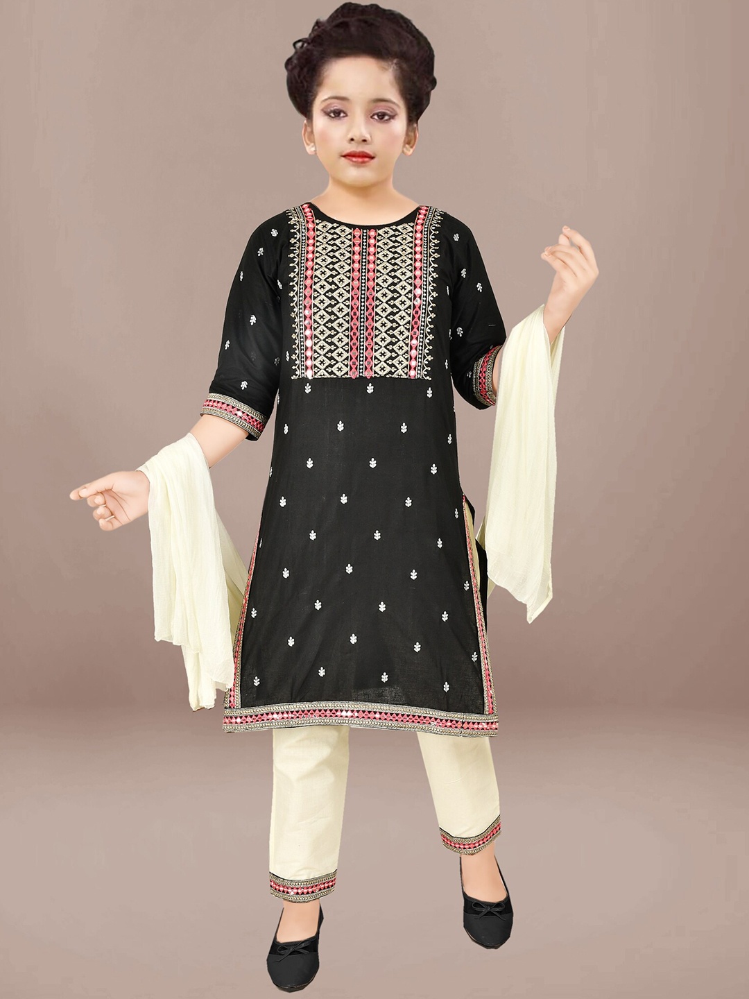 

BAESD Girls Embroidered Regular Pure Cotton Kurta with Trousers & Dupatta, Black