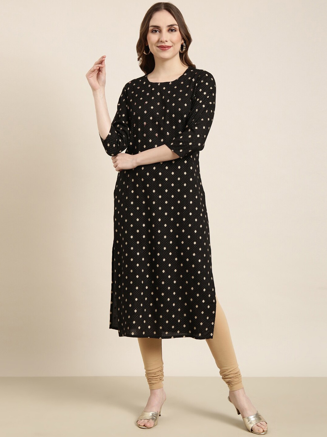 

SHOWOFF Women Quirky Printed Keyhole Neck Cold-Shoulder Sleeves Thread Work Indie Prints Kurta, Black