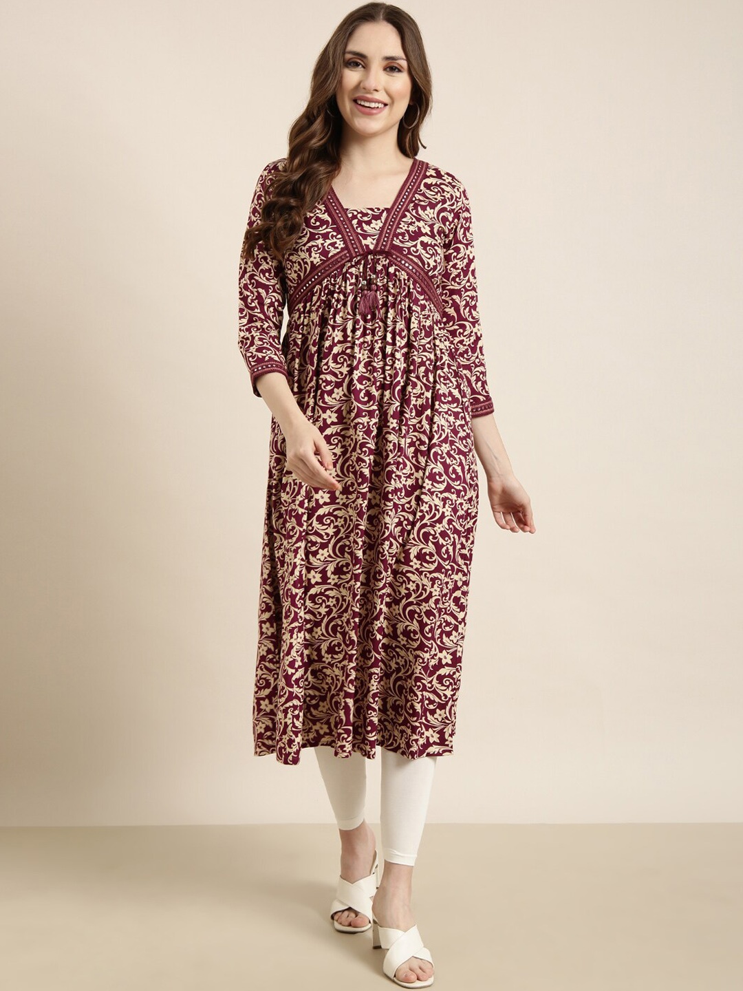 

SHOWOFF Ethnic Motifs Printed Thread Work Floral Cotton Kurta, Purple