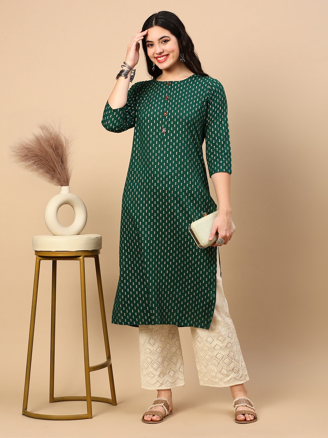 

SHOWOFF Ethnic Motifs Printed Round Neck Straight Kurta, Green