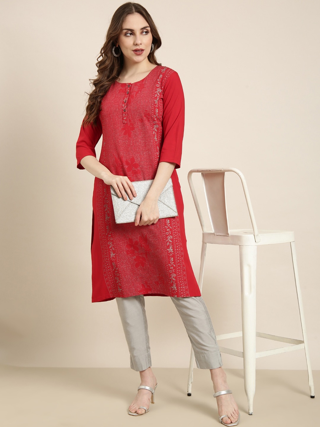 

SHOWOFF Floral Printed Round Neck Cotton Straight Kurta, Red