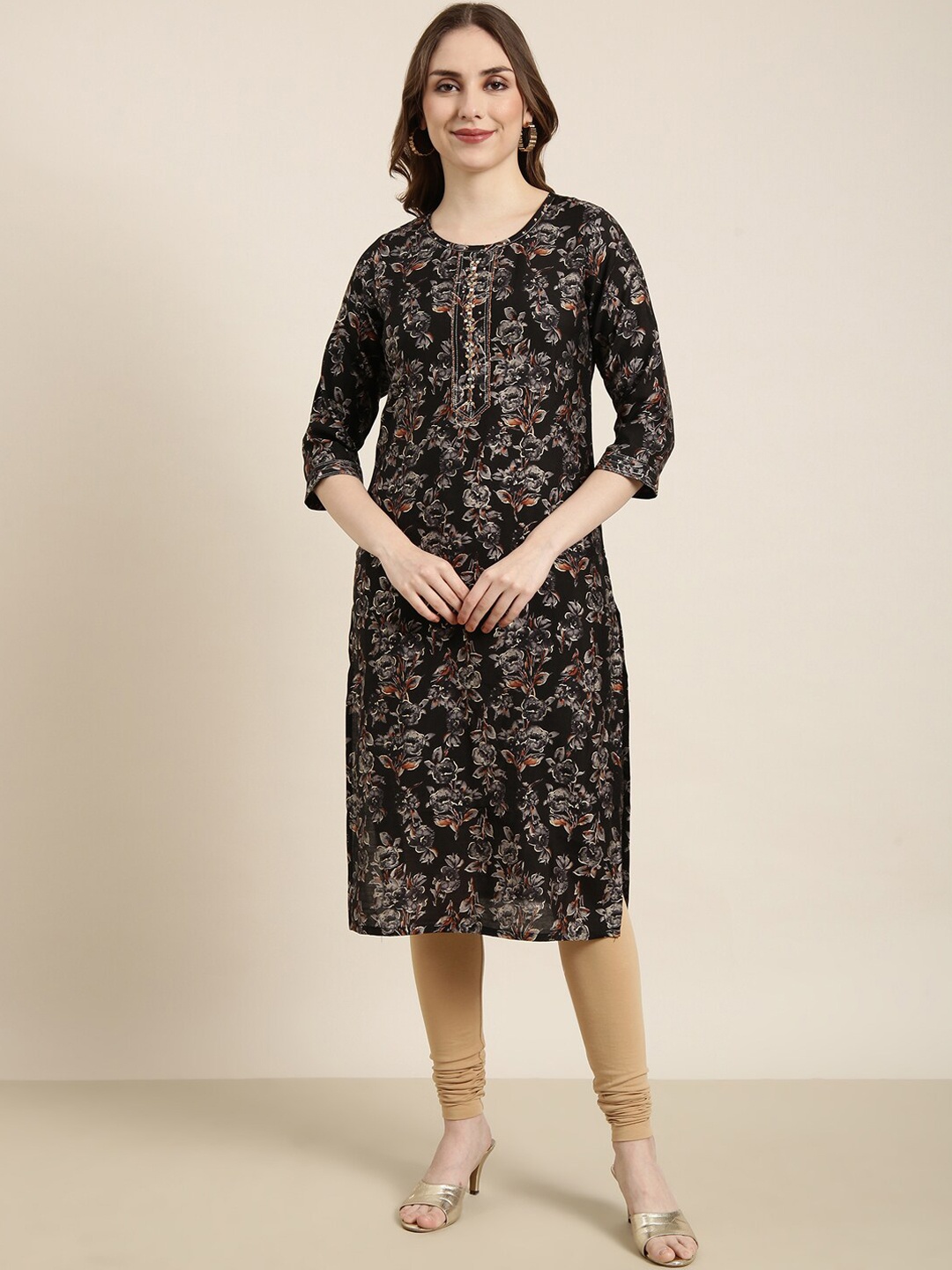 

SHOWOFF Women Ethnic Motifs Printed Keyhole Neck Thread Work Floral Kurta, Black