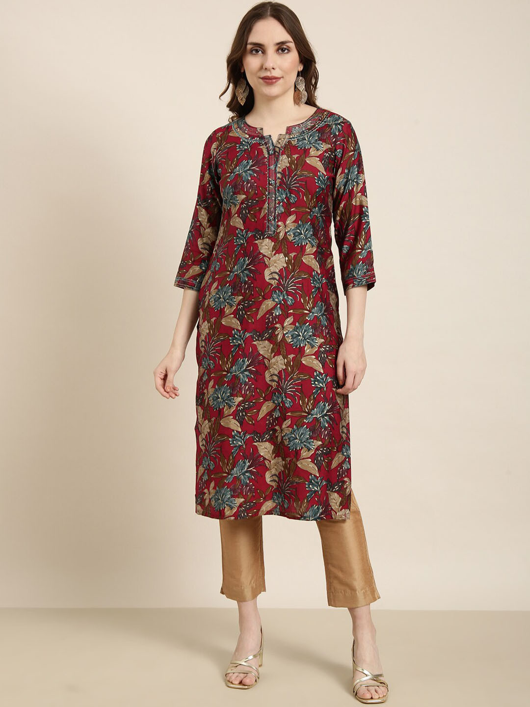 

SHOWOFF Floral Printed Notch Neck Straight Kurta, Maroon