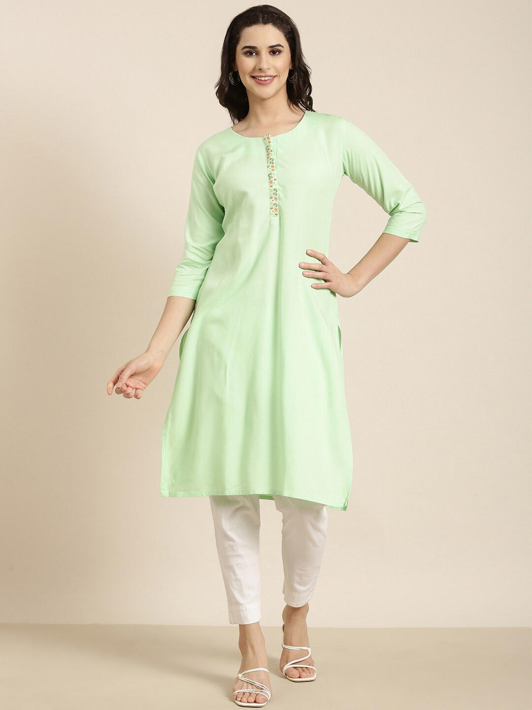 SHOWOFF Round Neck Straight Kurta, Green