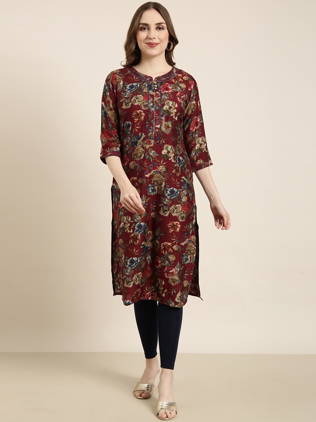 

SHOWOFF Floral Printed Regular Sleeves Sequinned Cotton Floral Kurta, Maroon