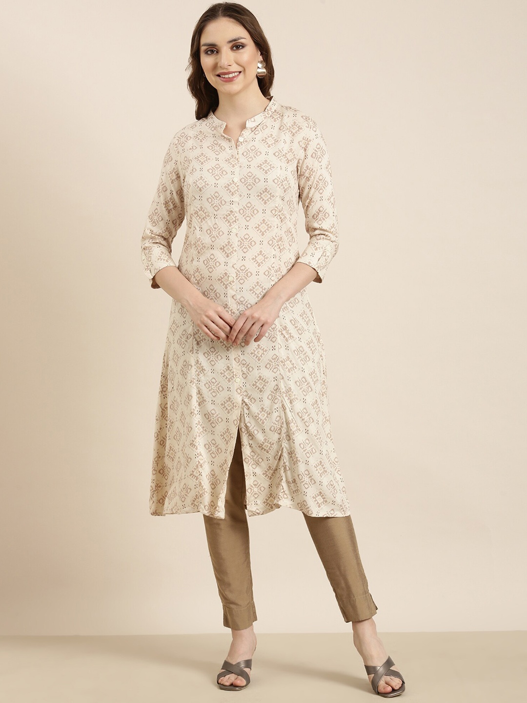 

SHOWOFF Floral Printed Flared Sleeves Sequinned Pastels Kurta, Beige