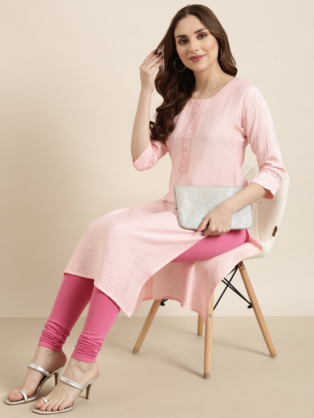 

SHOWOFF Floral Yoke Design Thread Work Cotton Straight Kurta, Pink