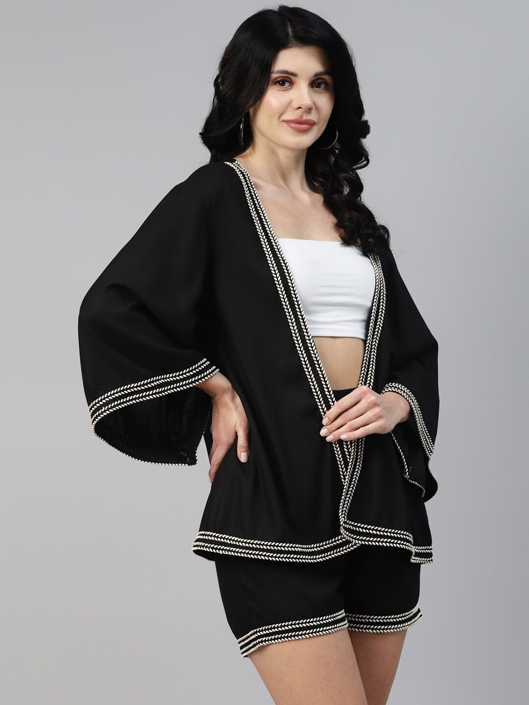 

DEEBACO Open Front Shrug & Shorts, Black