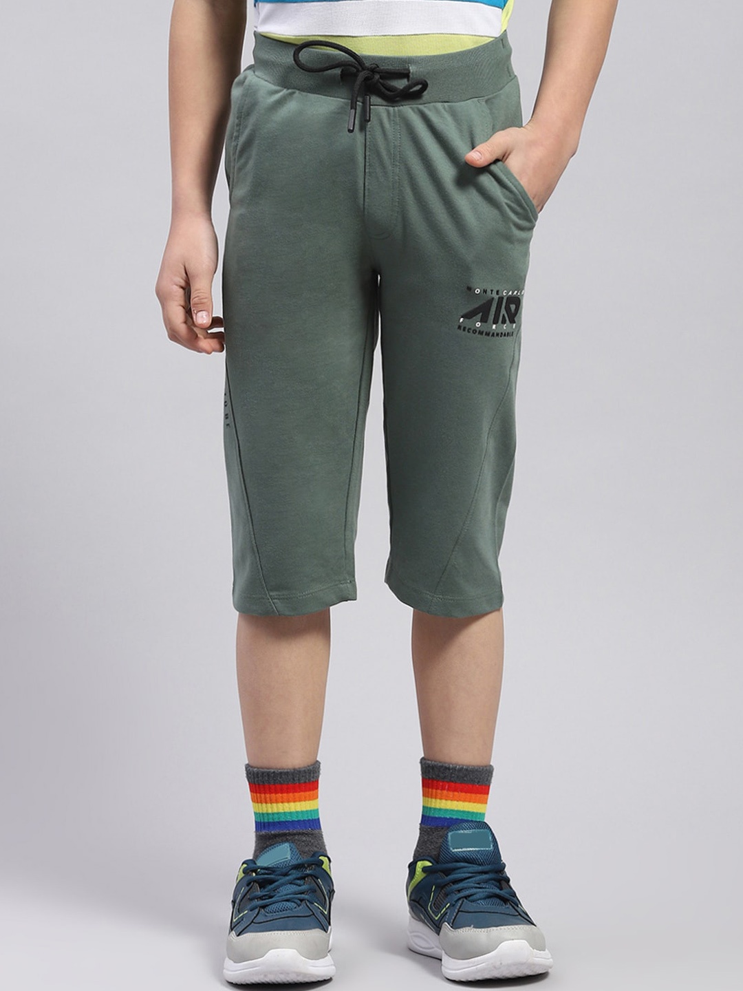 

Monte Carlo Boys Mid Rise Knee Length Shorts, Green