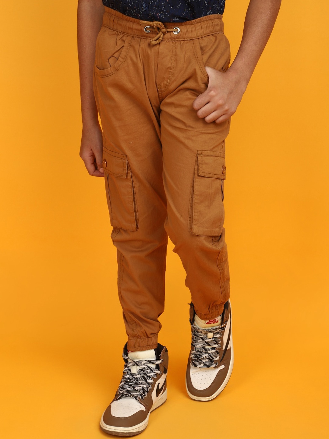 

V-Mart Boys Mid Rise Cotton Cargos Trouser, Khaki