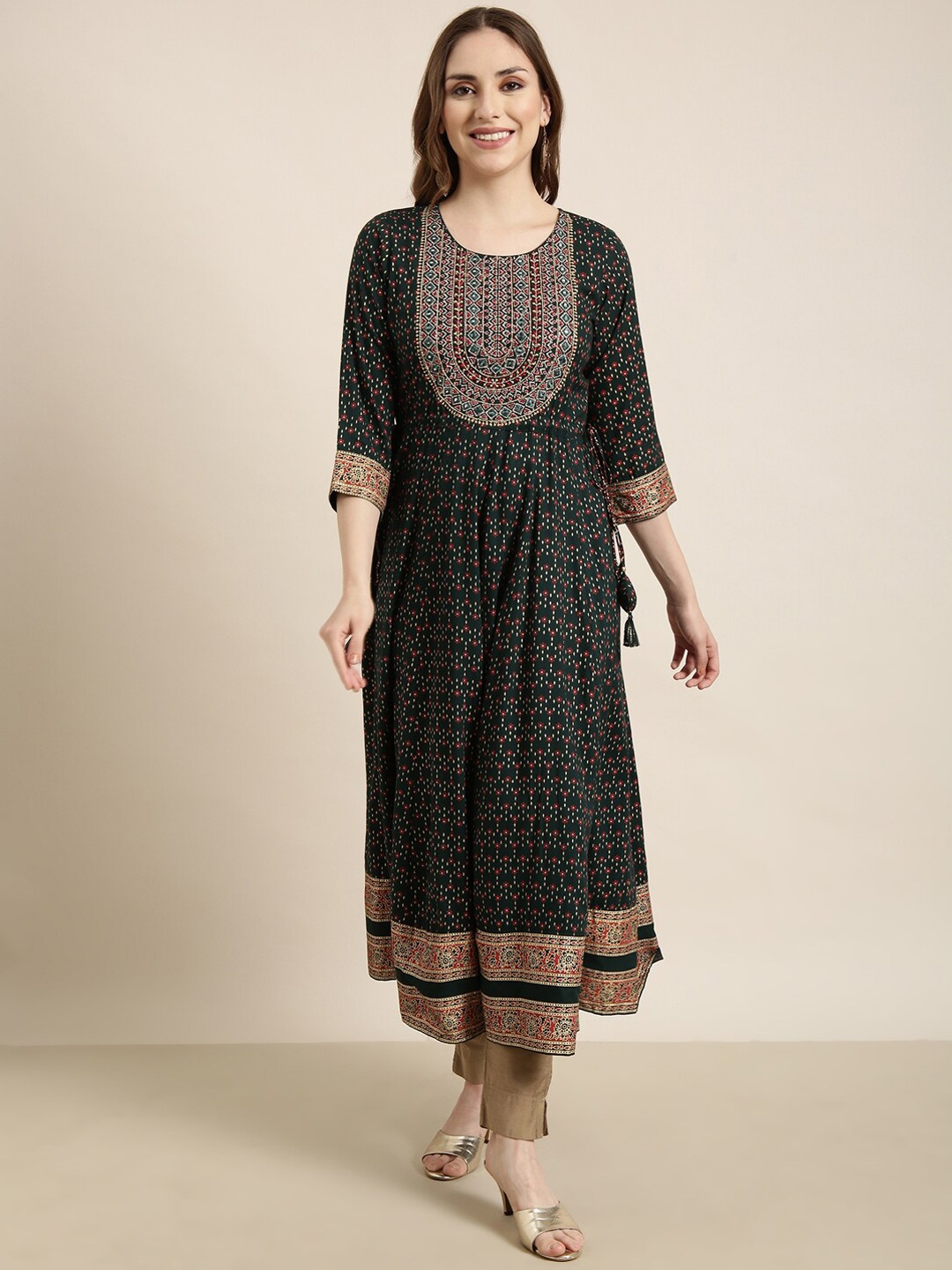 

SHOWOFF Ethnic Motifs Printed Sequinned Anarkali Kurta, Green