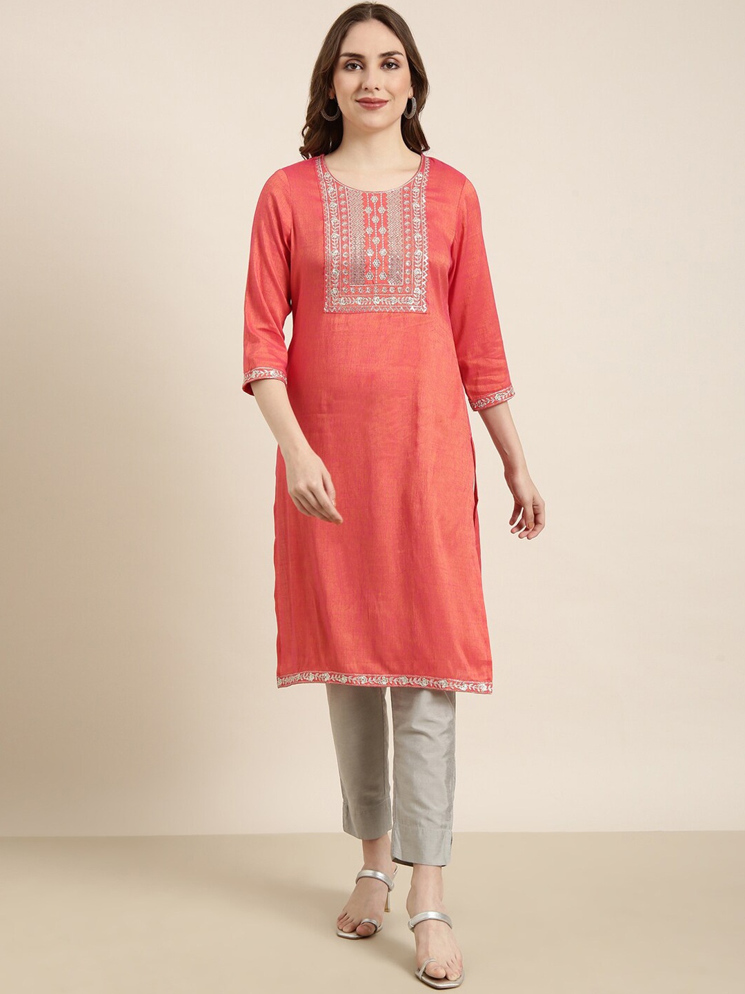 SHOWOFF Floral Yoke Design Thread Work Kurta, Peach