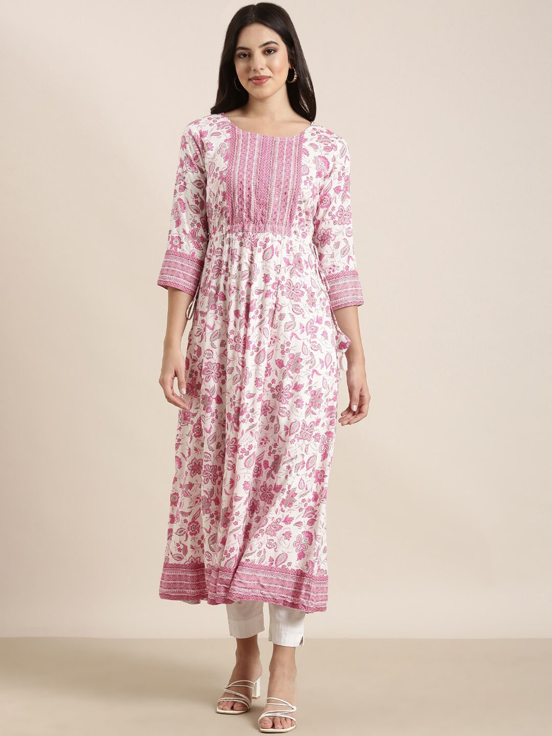

SHOWOFF Round Neck Yoke Design Floral Printed Anarkali Kurta, Pink